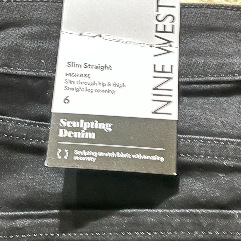 Women's Nine West High Rise Sculpting Straight Jeans. NWT - Picture 9 of 9